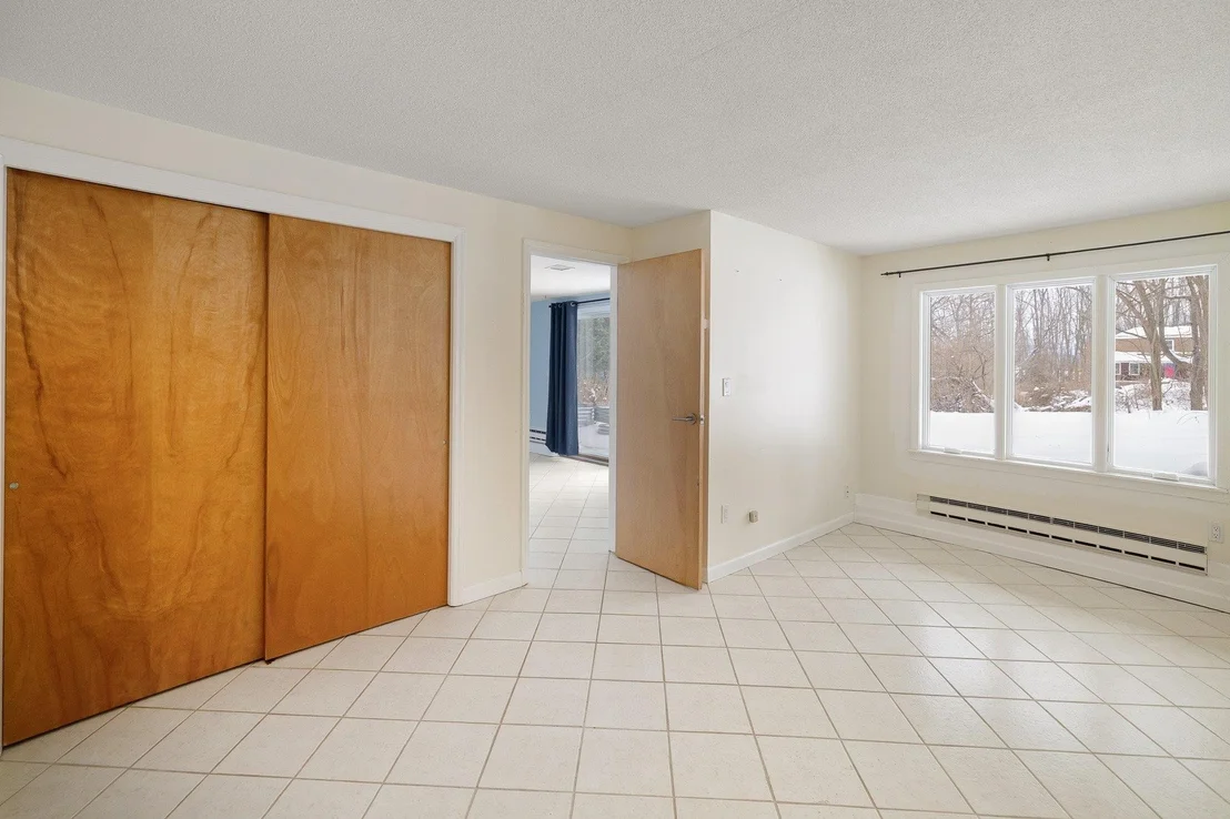 Photo of 4210 Harbor