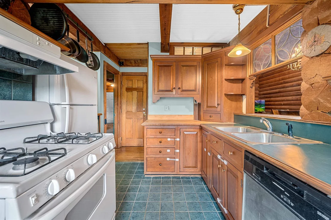 Photo of 384 West