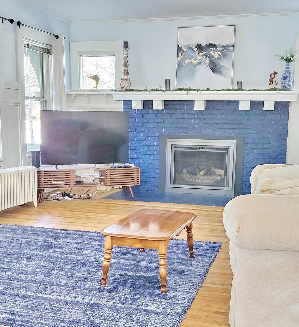 Photo of 2480 Main