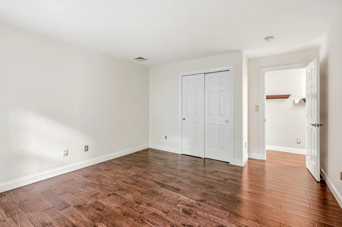 Photo of 98 Webster