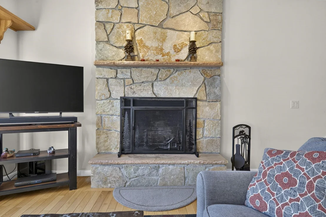 Photo of 536 Whitney
