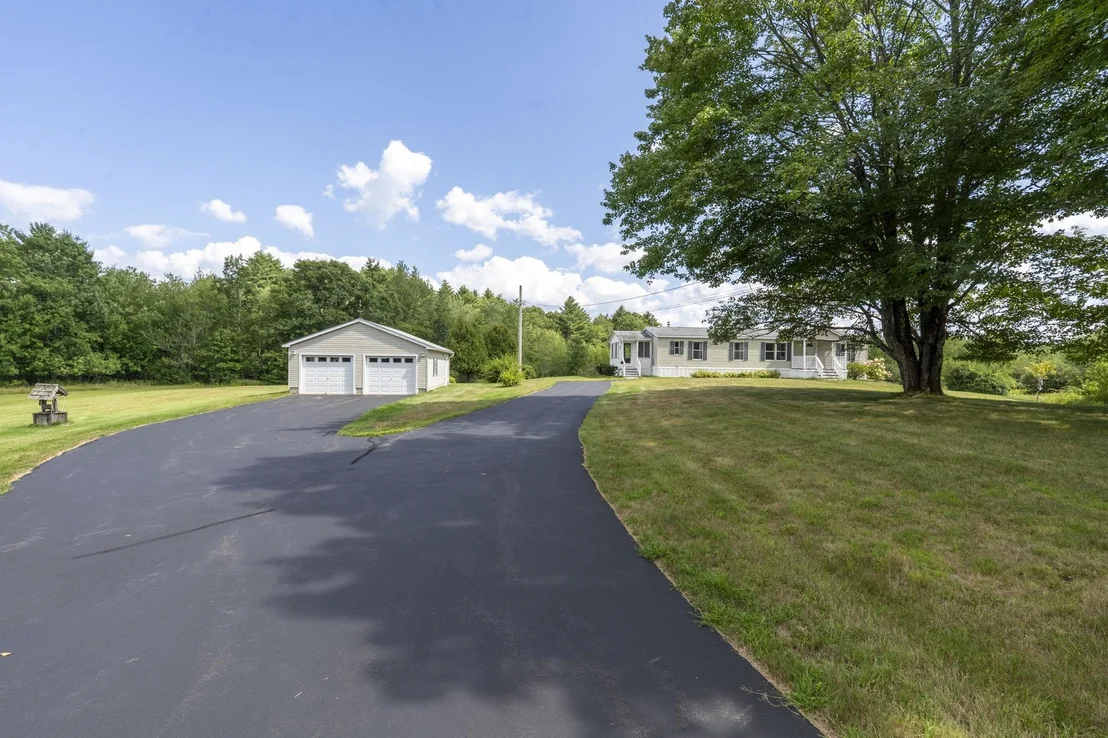 Photo of 955 Calef