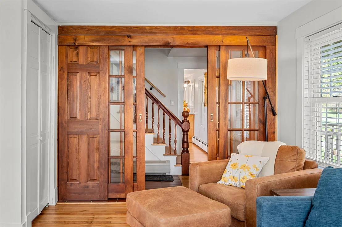 Photo of 855 Jacobs