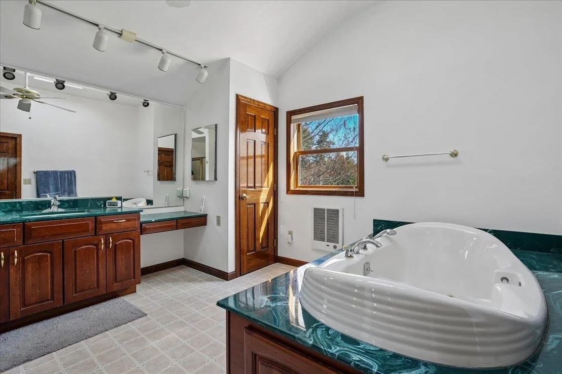Photo of 326 Lockes Hill