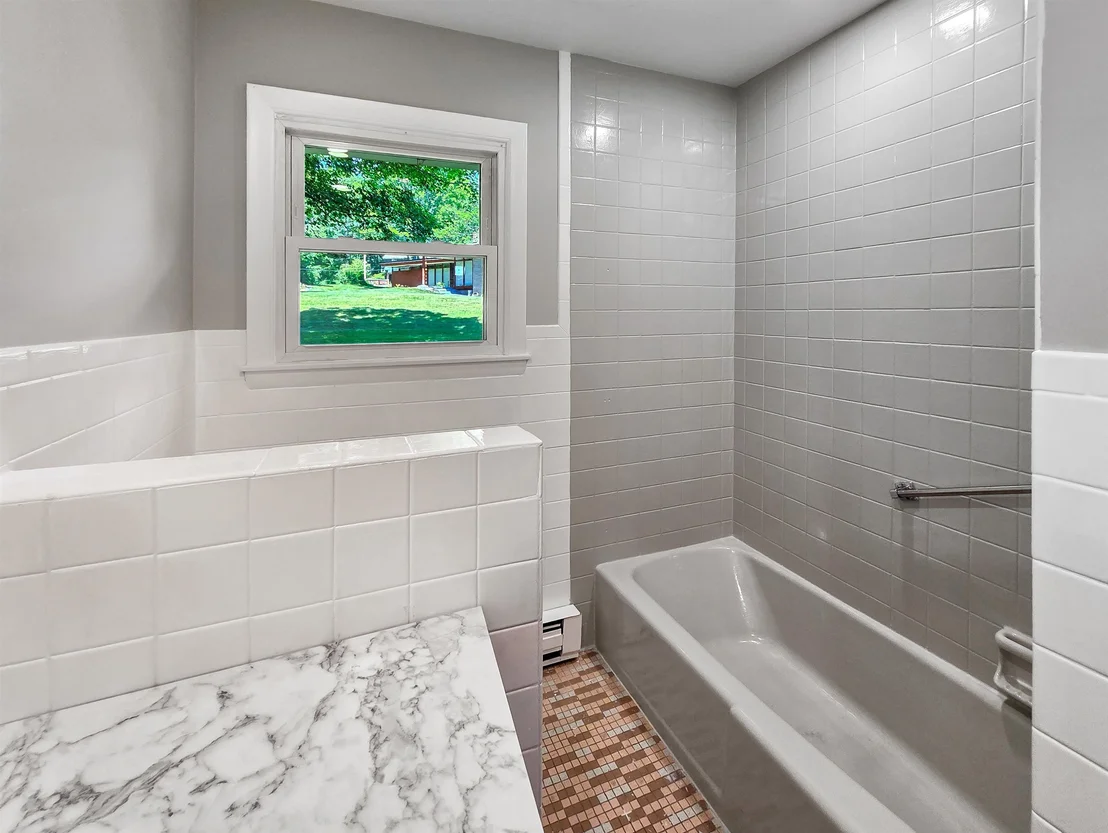 Photo of 6 Juniper Hill