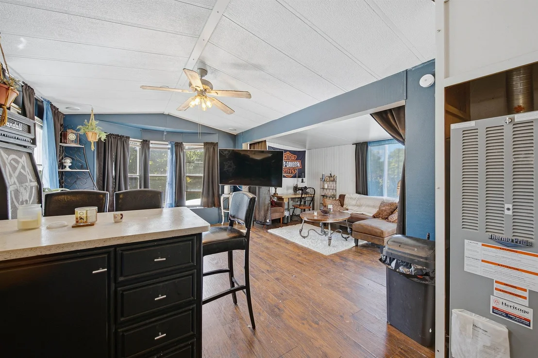 Photo of 14 Averill