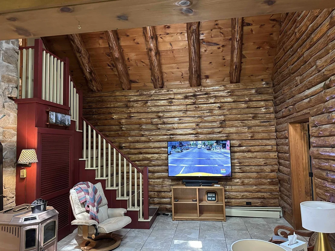 Photo of 220 Monadnock