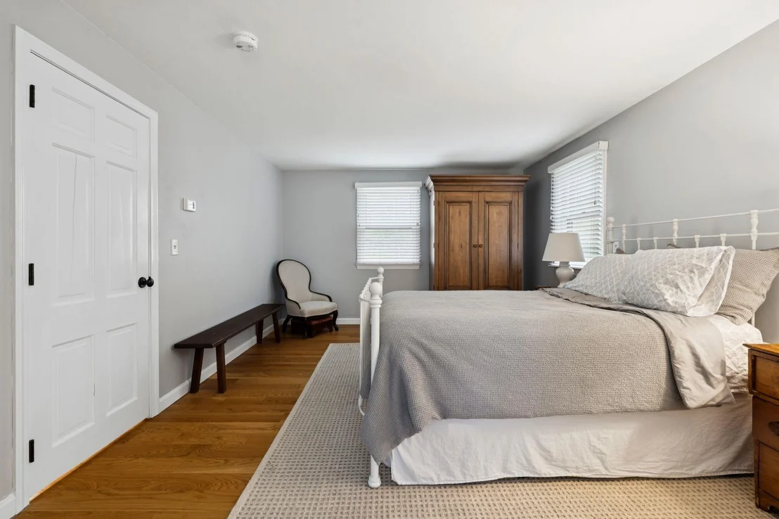 Photo of 12 Hemlock