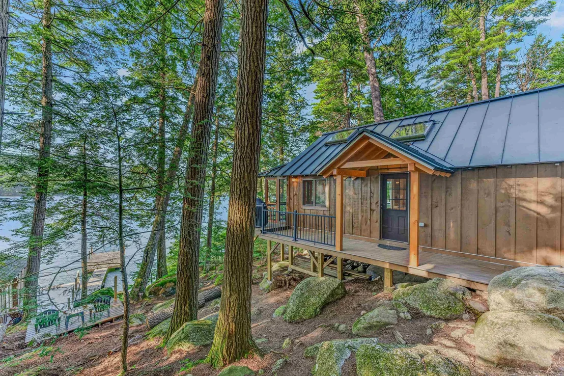 Photo of 16 Hemlock