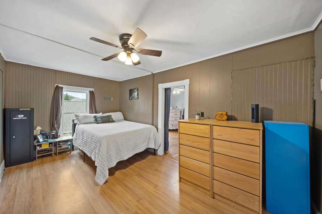 Photo of 83 Spring