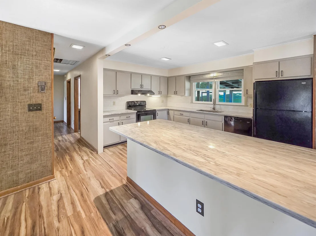 Photo of 6 Juniper Hill