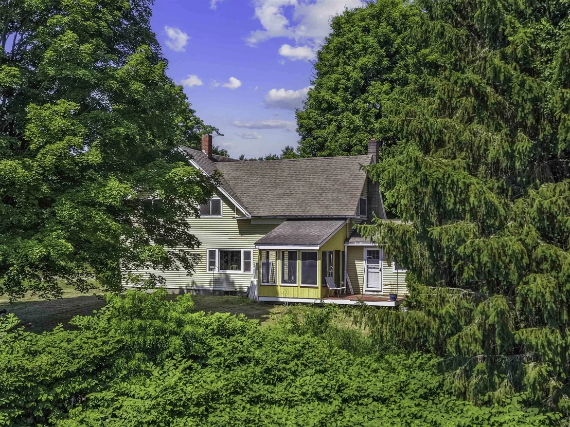 Photo of 385 Burnham Intervale