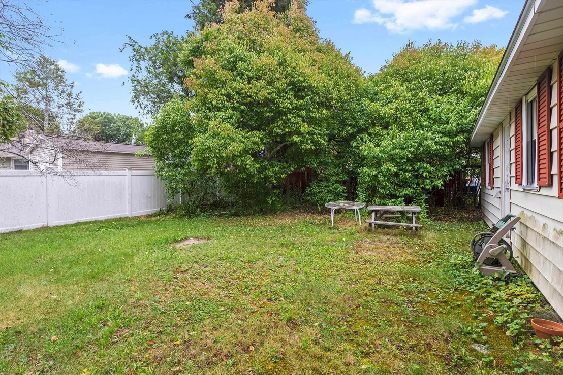 Photo of 19 Tucker