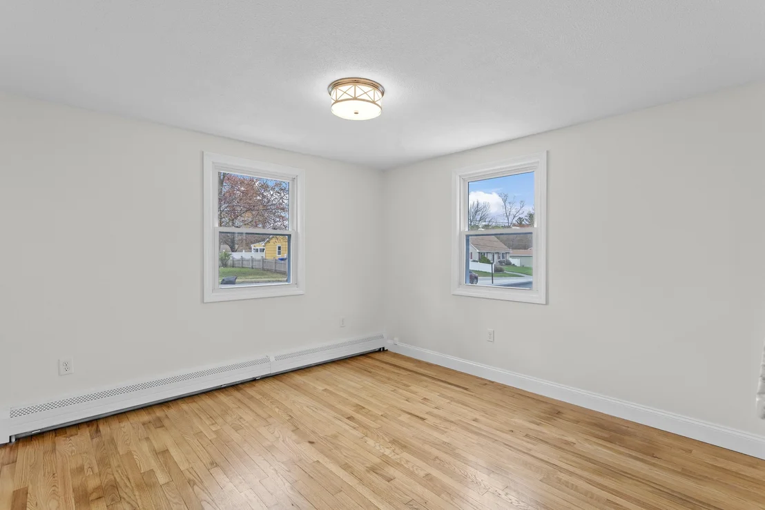 Photo of 12 Hemlock