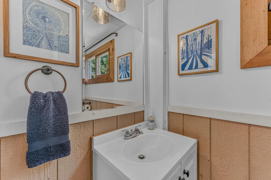 Photo of 70 Ledge