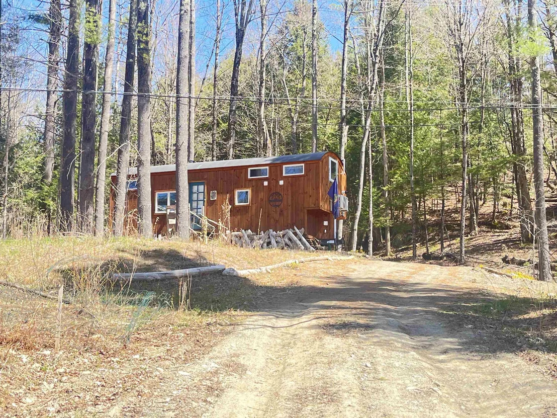 Photo of 1295 River