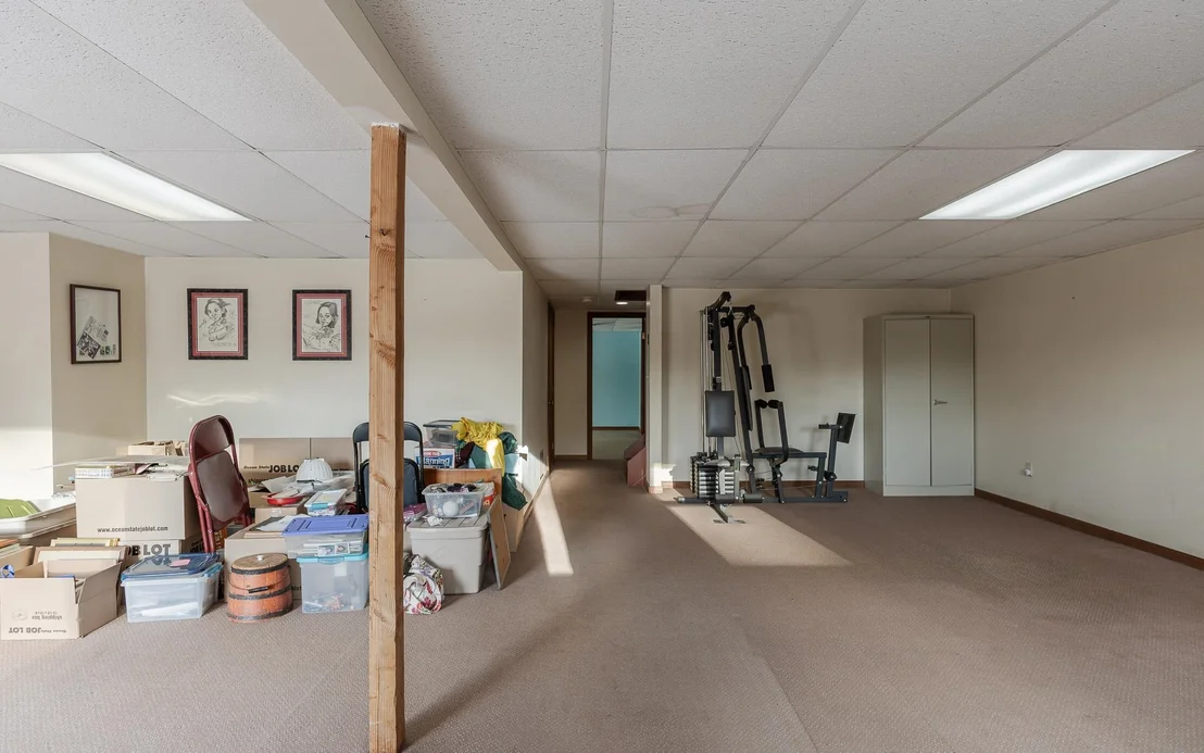 Photo of 521 County