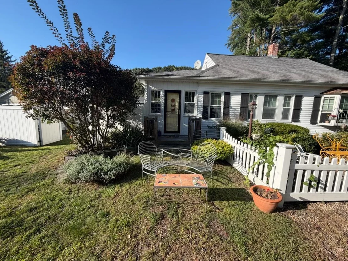 Photo of 16 Davis