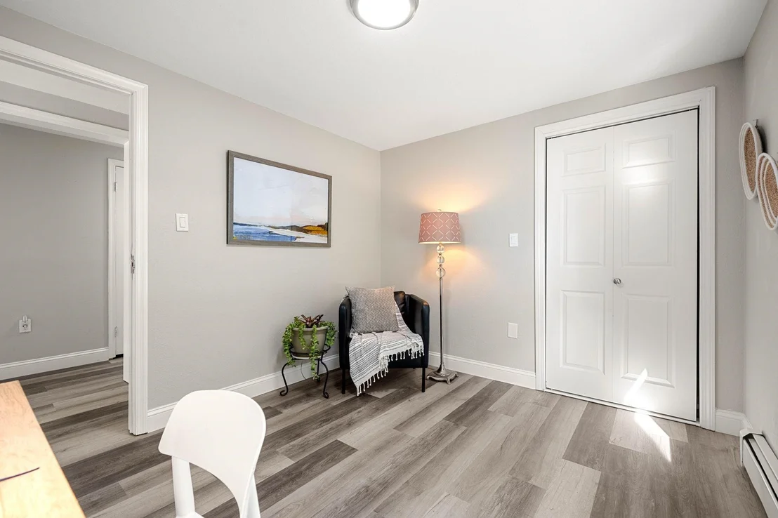Photo of 102 Kimball