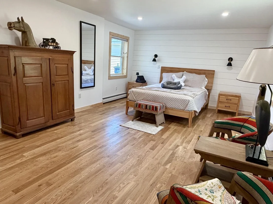 Photo of 3953 West Shore