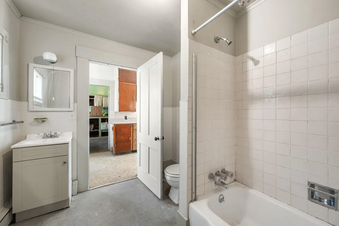 Photo of 546 Anderson