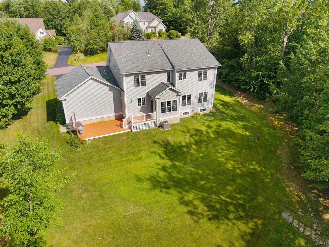 Photo of 900 Ledgewood