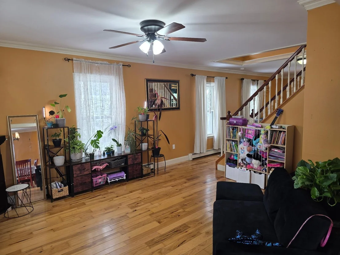 Photo of 433 2Nd
