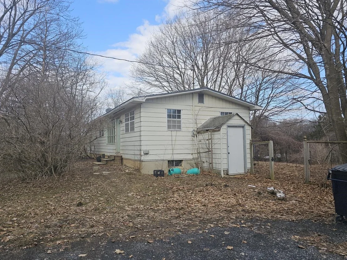 Photo of 3597 Lake