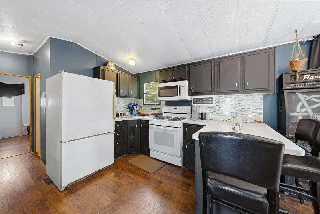 Photo of 14 Averill