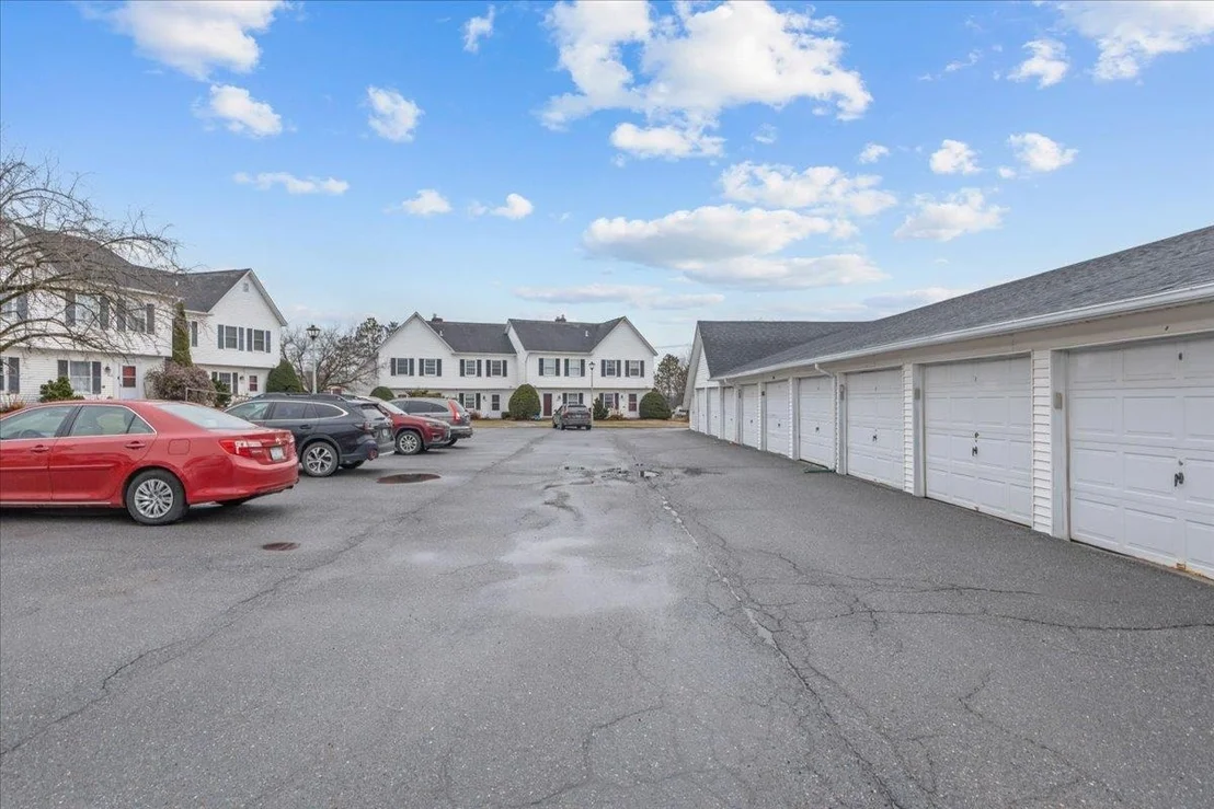 Photo of 433 Westview