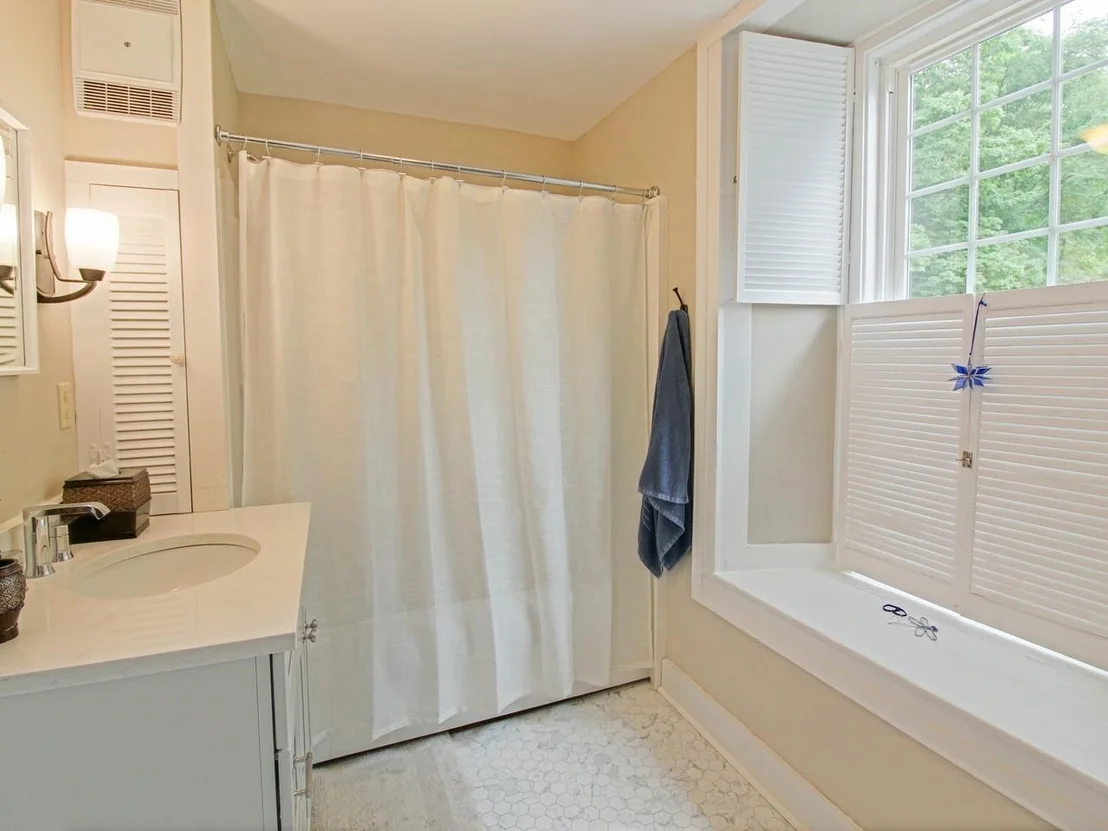 Photo of 383 St. Albans