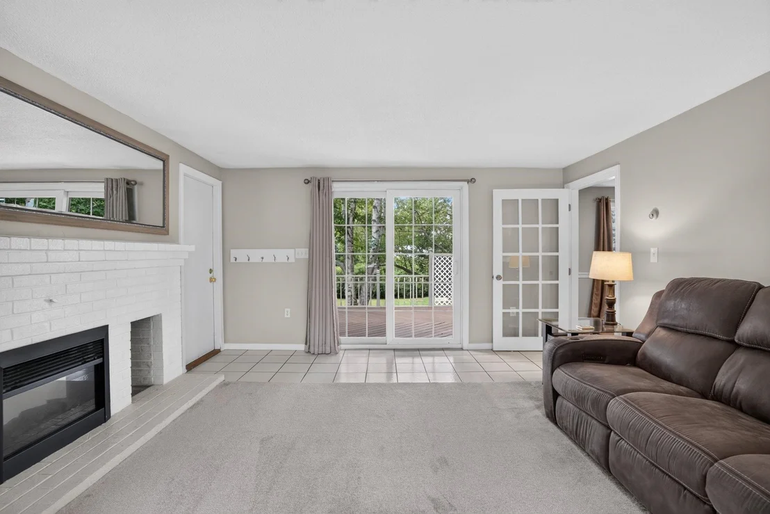 Photo of 2 Queensway