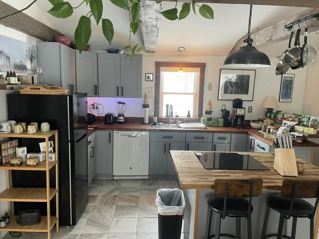 Photo of 2882 Perley