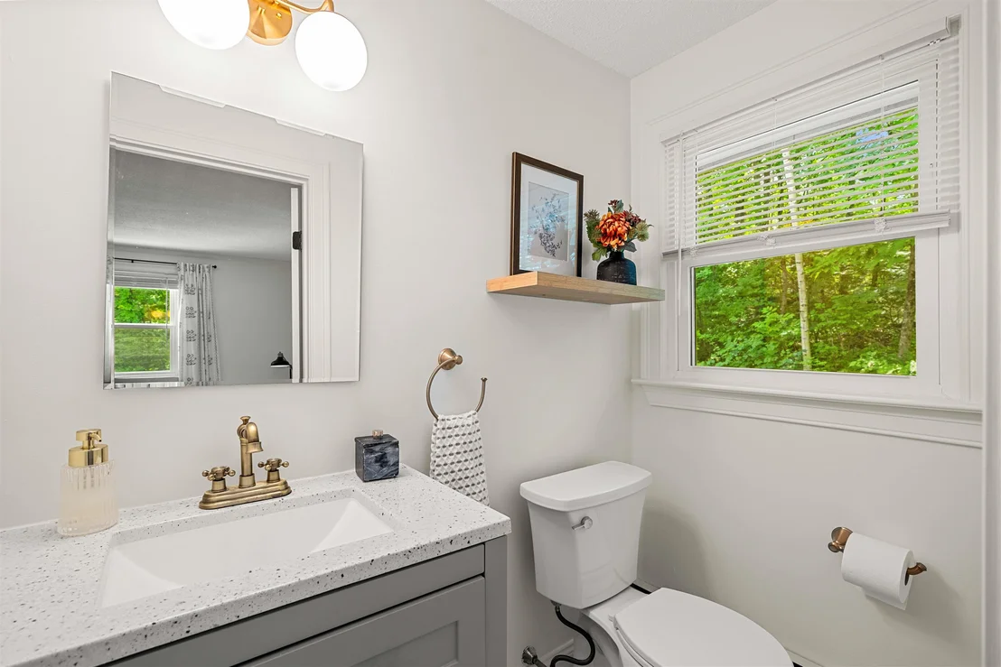 Photo of 20 Hawkview