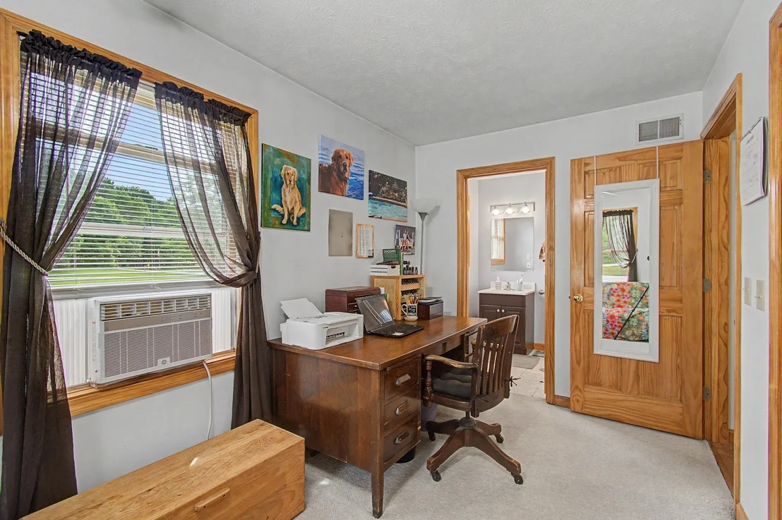 Photo of 2446 Carter Hill