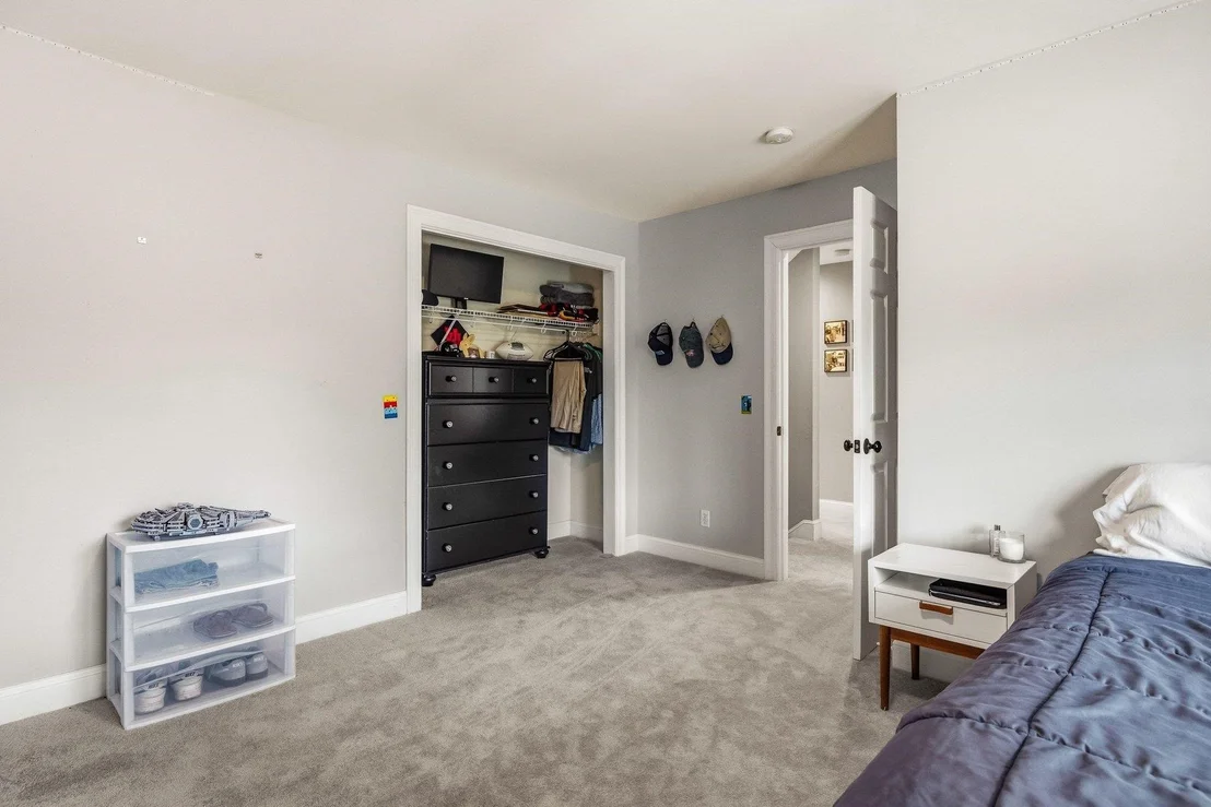 Photo of 8 Mason