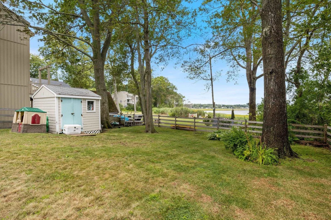 Photo of 24 Walnut