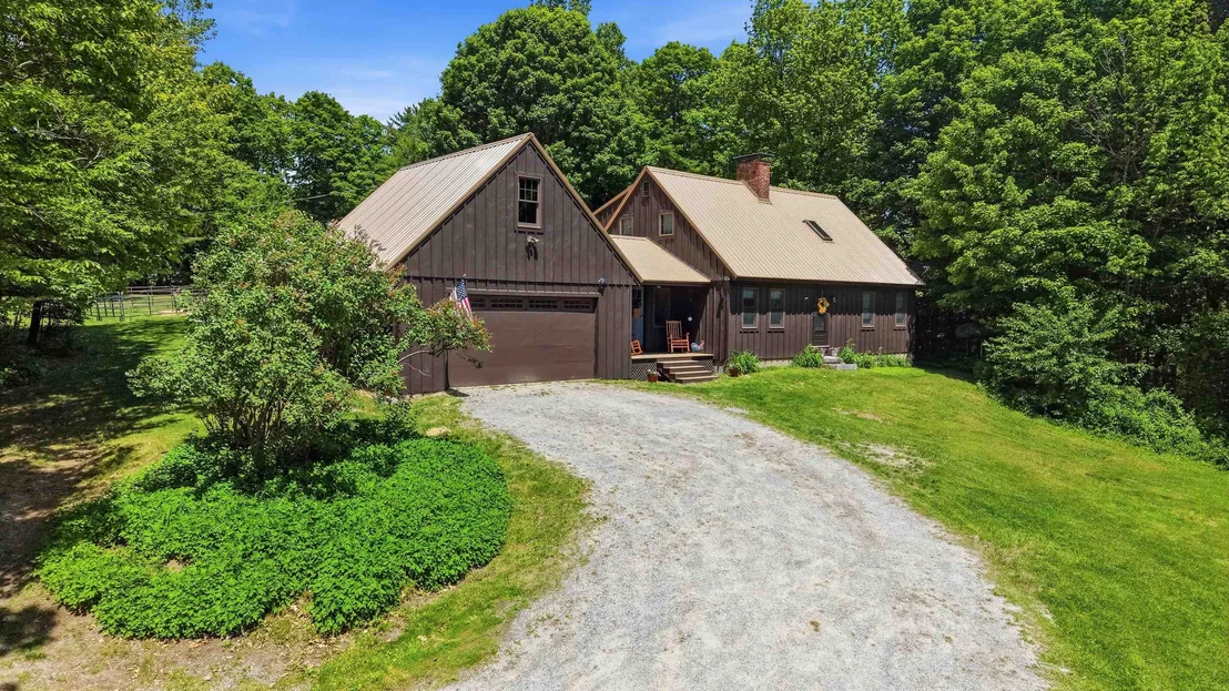 Photo of 291 Halfmoon Pond