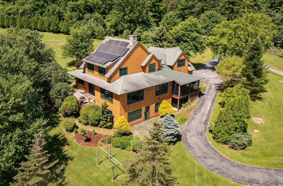 Photo of 947 Oak Hill
