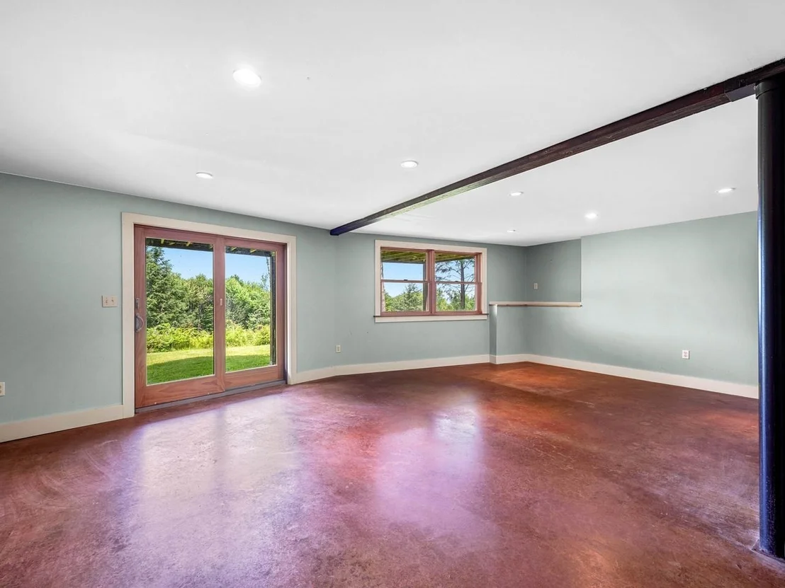 Photo of 210 Rowell Hill