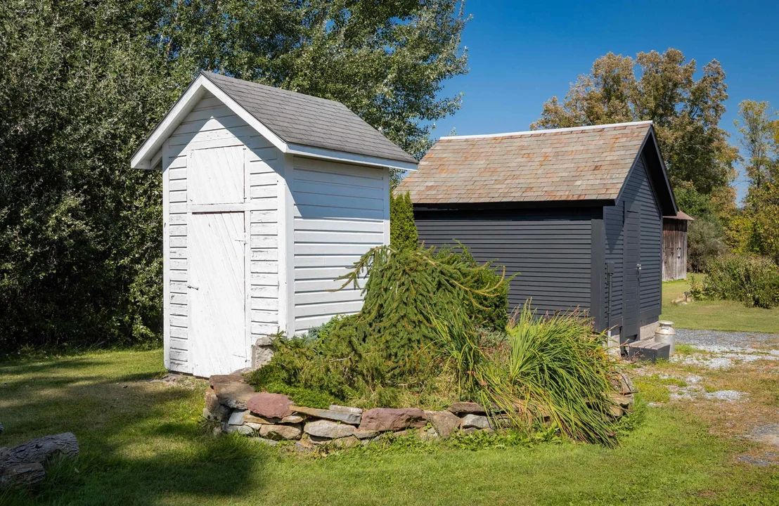 Photo of 888 Botsford