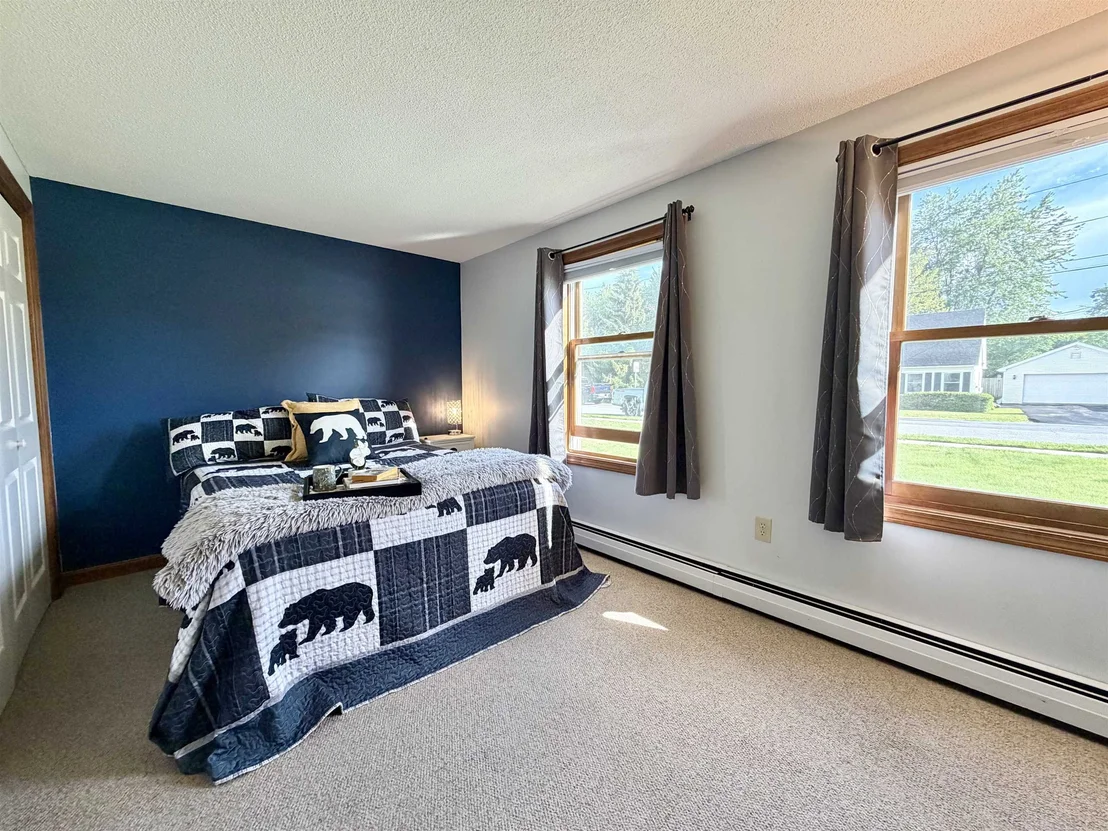 Photo of 23 Guyette