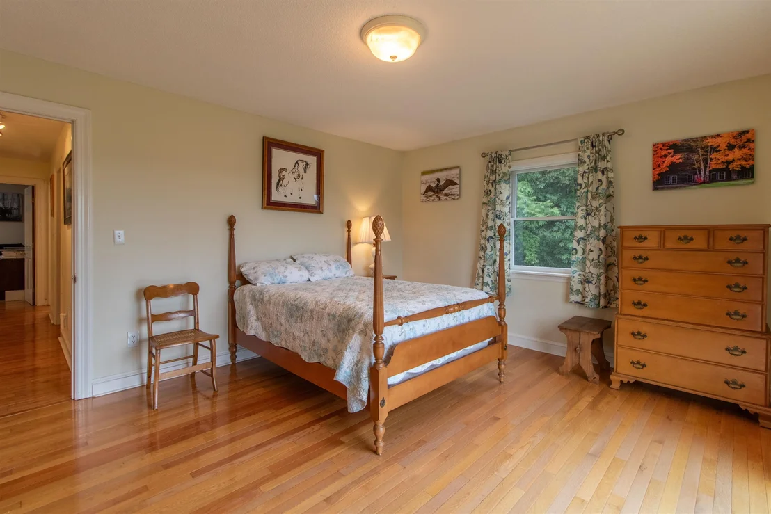 Photo of 388 Dolloff Pond