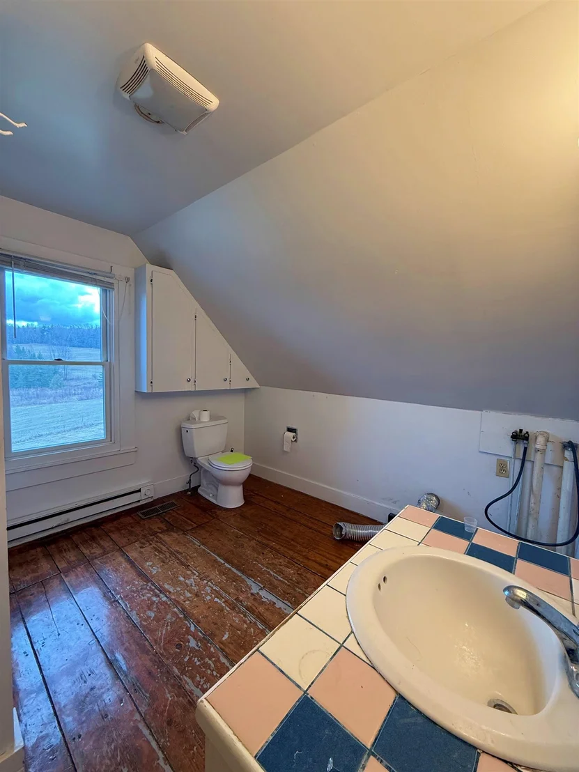 Photo of 2570 Maple Hill