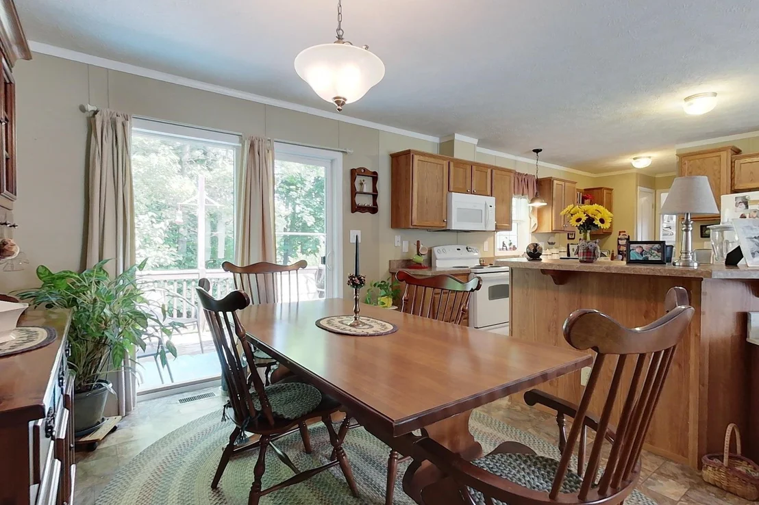 Photo of 6 Mapleshade