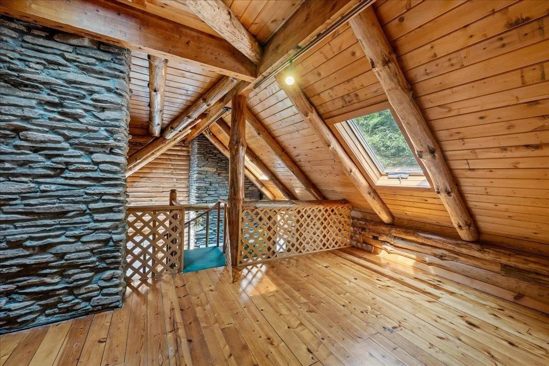 Photo of 34 Edwards Mill