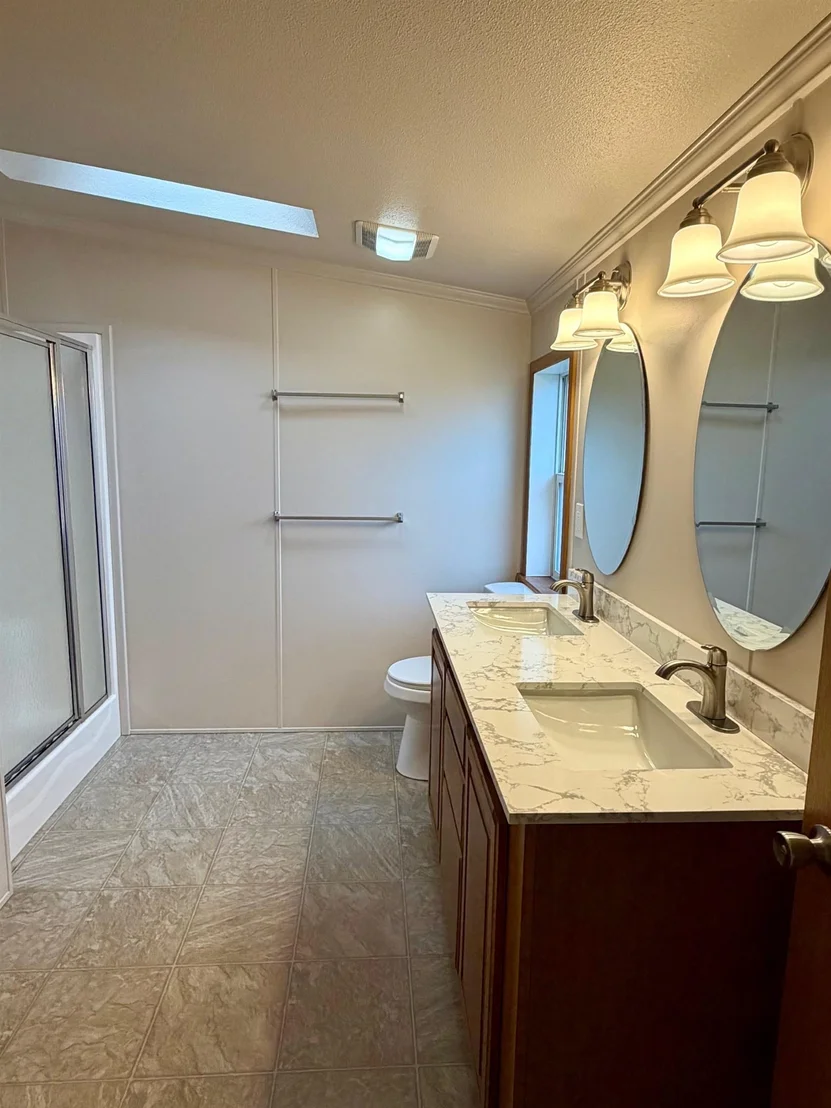 Photo of 111 Deso