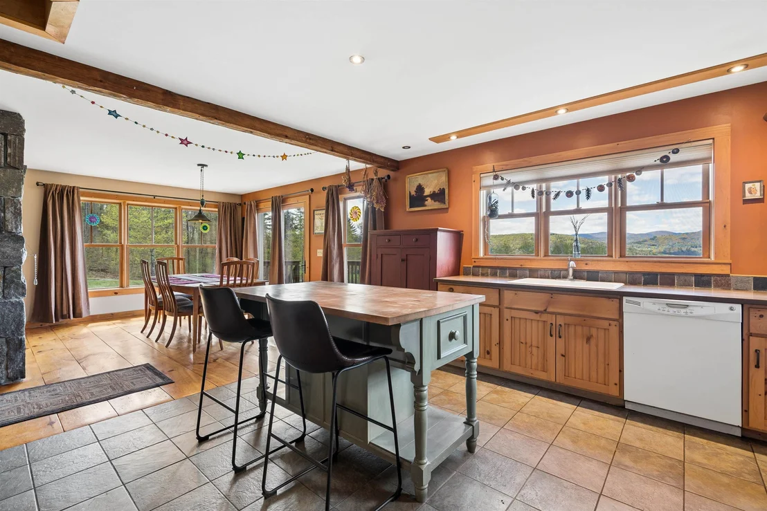 Photo of 3673 Fish Hill