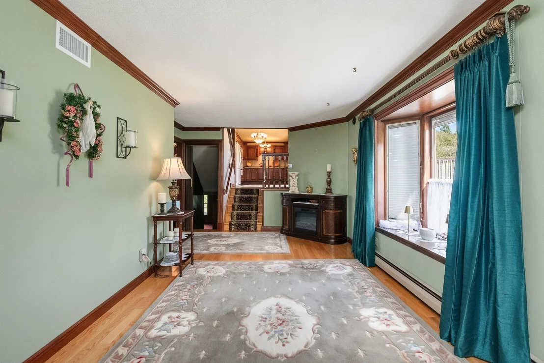 Photo of 210 McLeod
