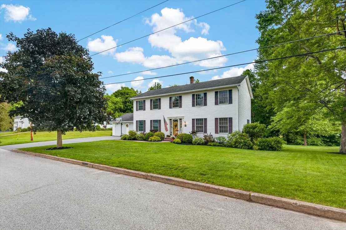 Photo of 12 Moon Brook